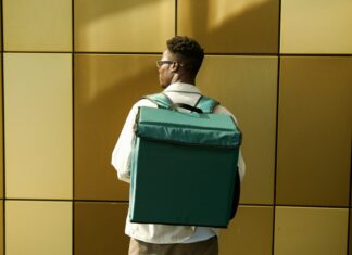 Uber Eats ou Deliveroo qui est le meilleur livreur Uber Eats ou Deliveroo qui est le meilleur livreur