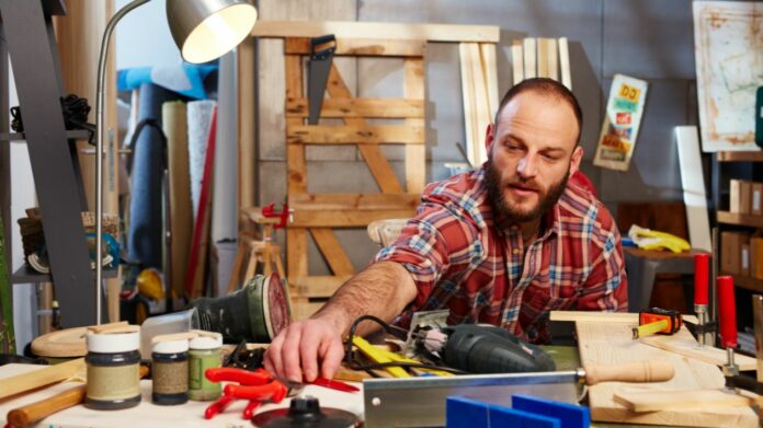 Les meilleures applications pour apprendre à bricoler